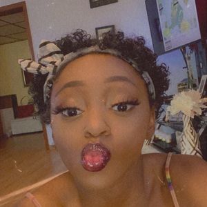 Meet your Posher, Lakayla